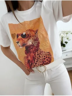 Camiseta blanca manga corta Guepardo Fashion Fondo Caldera (V07)