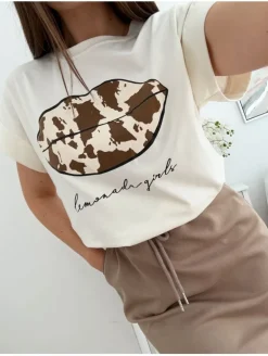 Camiseta blanca manga corta labios cow (V09)