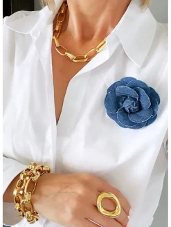 Collar tipo choker flor vaquera