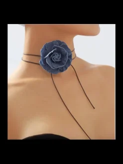Collar tipo choker flor vaquera