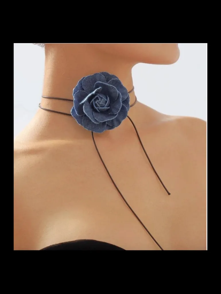 Collar tipo choker flor vaquera