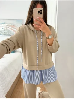 Conjunto BEIGE sudadera capucha bajo camisa rayitas Cassandra(37)