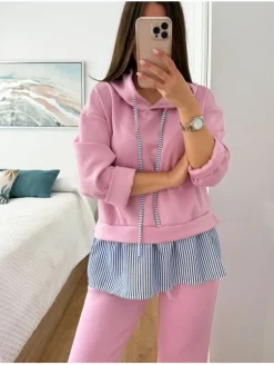 Conjunto ROSA sudadera capucha bajo camisa rayitas Cassandra(37)