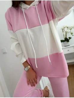 Conjunto sudadera y pantalón rosa y blanco Suitte (V01)