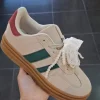 Zapatillas beige lineas verdes lazo encaje (ALM)